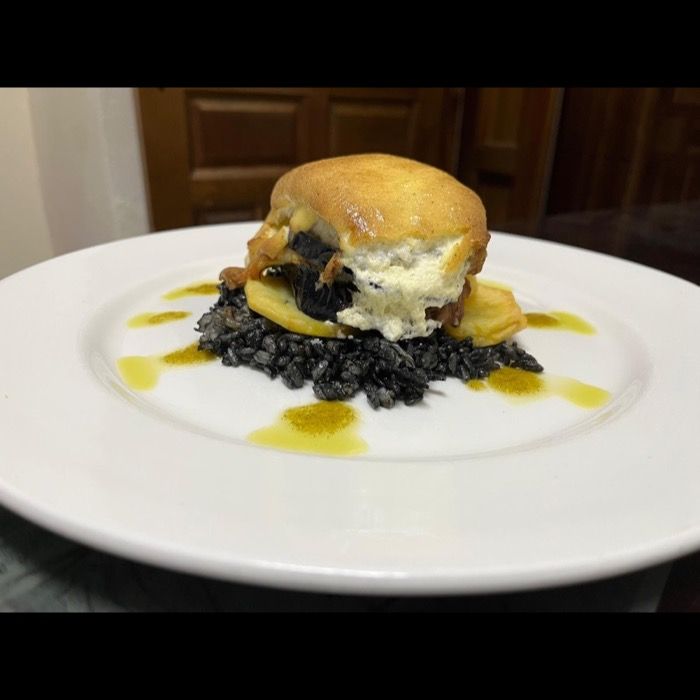 Filled brioche at Casa Machín, Écija